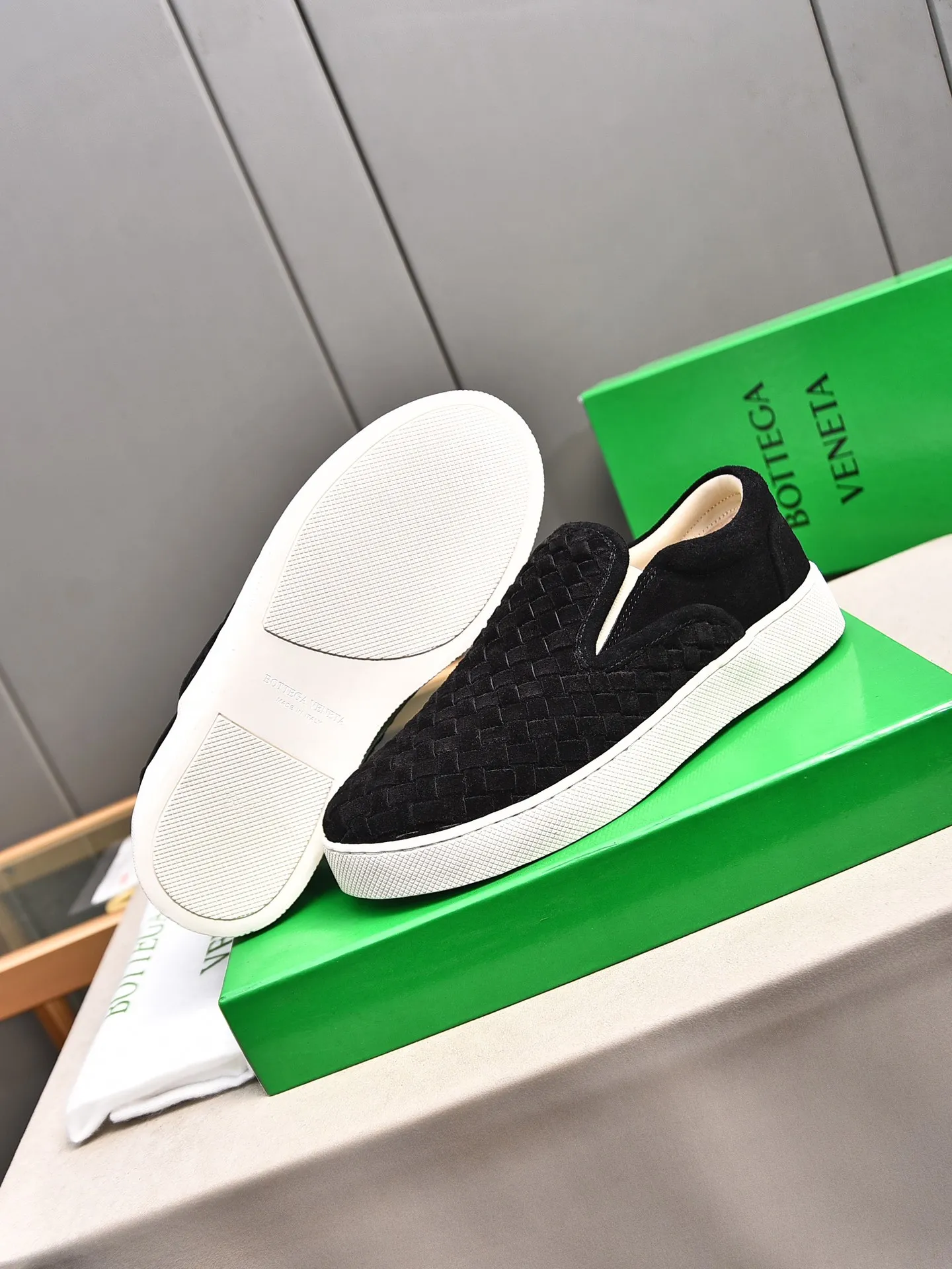Men's shoes 💰460 [Sleeves series] BOTTEG* VENET* - high-end boutique Size: 38-44 (45 customized) BV new product, first-layer cowhide artificially woven classic style harmoniously blends with contemporary fashion temperament, rubber soles are light and flexible, water-dyed sheepskin pads! [Taobao, Tmall, and live streaming are the first choices]